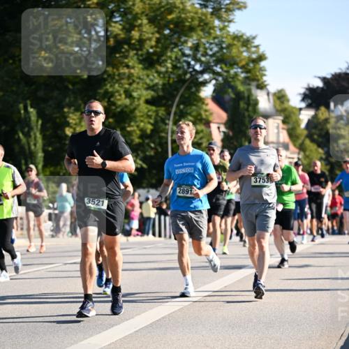 01.09.2024 - BARMER Alsterlauf Dr. Thomas Lammeyer http://msf.ph/oto/6899522 01.09.2024 09:37:14 Laufen 3521, 2891, 3753 meine-sportfotos.de