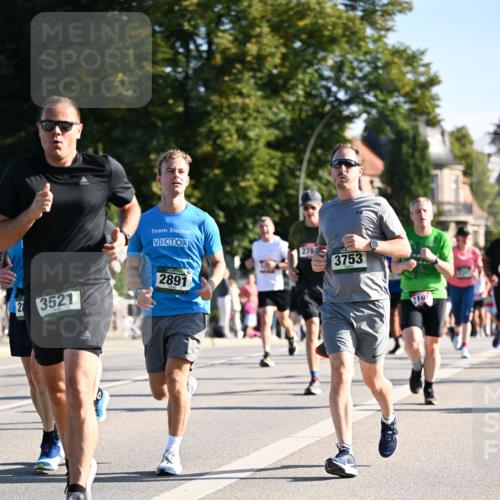 01.09.2024 - BARMER Alsterlauf Dr. Thomas Lammeyer http://msf.ph/oto/6899543 01.09.2024 09:37:15 Laufen 2, 3521, 2891, 278, 3753, 218 meine-sportfotos.de