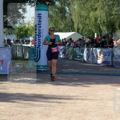 01.09.2024 - 17. Tribühne Triathlon Michael Strokosch http://msf.ph/oto/6899604 01.09.2024 10:53:19 Ziel 150 meine-sportfotos.de