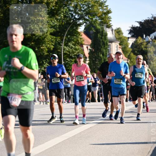 01.09.2024 - BARMER Alsterlauf Dr. Thomas Lammeyer http://msf.ph/oto/6899613 01.09.2024 09:37:18 Laufen 18, 2778, 20, 2267, 4215, 2265 meine-sportfotos.de