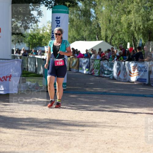01.09.2024 - 17. Tribühne Triathlon Michael Strokosch http://msf.ph/oto/6899629 01.09.2024 10:53:20 Ziel 147, 150 meine-sportfotos.de