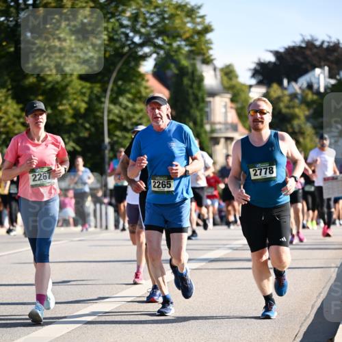 01.09.2024 - BARMER Alsterlauf Dr. Thomas Lammeyer http://msf.ph/oto/6899647 01.09.2024 09:37:20 Laufen 2267, 2778, 2265 meine-sportfotos.de