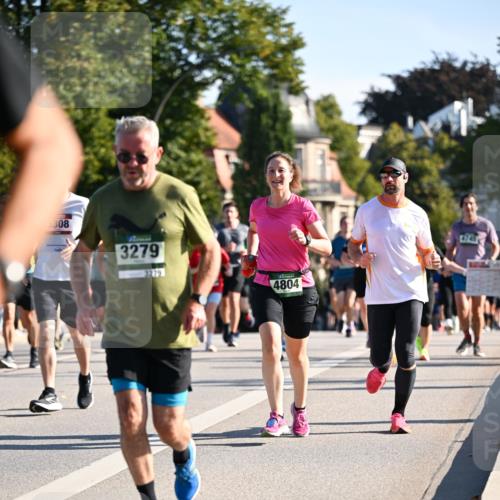01.09.2024 - BARMER Alsterlauf Dr. Thomas Lammeyer http://msf.ph/oto/6899716 01.09.2024 09:37:24 Laufen 308, 3279, 3279, 4804 meine-sportfotos.de