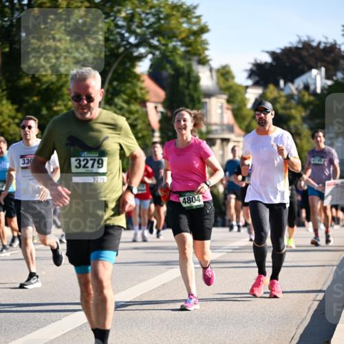 01.09.2024 - BARMER Alsterlauf Dr. Thomas Lammeyer http://msf.ph/oto/6899720 01.09.2024 09:37:24 Laufen 330, 3279, 3279, 4804 meine-sportfotos.de