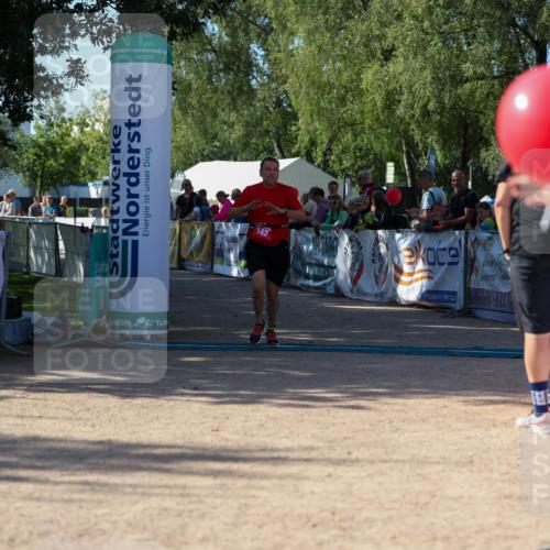 01.09.2024 - 17. Tribühne Triathlon Michael Strokosch http://msf.ph/oto/6899729 01.09.2024 10:54:20 Ziel 142 meine-sportfotos.de