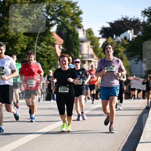 01.09.2024 - BARMER Alsterlauf Dr. Thomas Lammeyer http://msf.ph/oto/6899779 01.09.2024 09:37:27 Laufen 2962, 5304, 08, 4745 meine-sportfotos.de