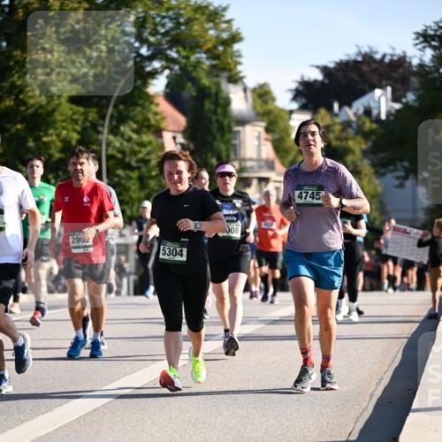 01.09.2024 - BARMER Alsterlauf Dr. Thomas Lammeyer http://msf.ph/oto/6899785 01.09.2024 09:37:28 Laufen 296, 5304, 008, 4745 meine-sportfotos.de