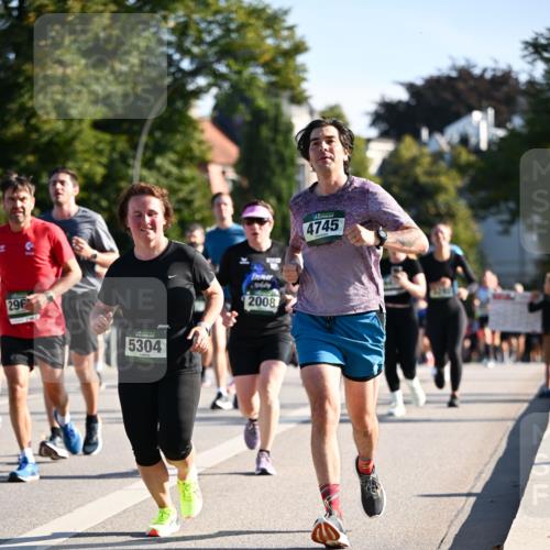 01.09.2024 - BARMER Alsterlauf Dr. Thomas Lammeyer http://msf.ph/oto/6899808 01.09.2024 09:37:28 Laufen 296, 5304, 2008, 4745 meine-sportfotos.de