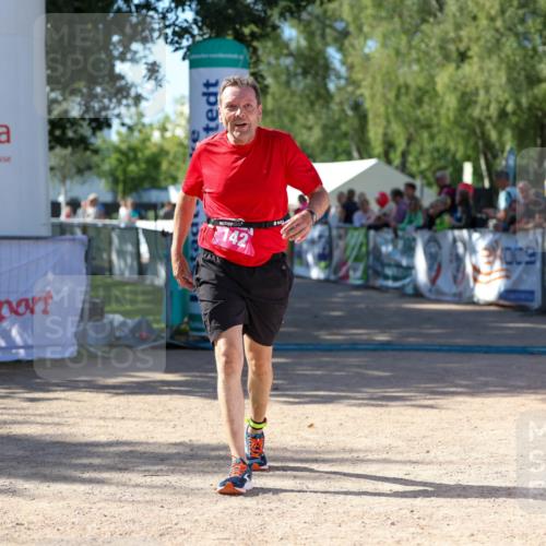 01.09.2024 - 17. Tribühne Triathlon Michael Strokosch http://msf.ph/oto/6899829 01.09.2024 10:54:23 Ziel 142 meine-sportfotos.de