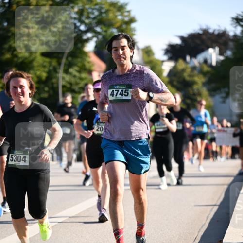 01.09.2024 - BARMER Alsterlauf Dr. Thomas Lammeyer http://msf.ph/oto/6899860 01.09.2024 09:37:29 Laufen 13, 5304, 20, 4745 meine-sportfotos.de
