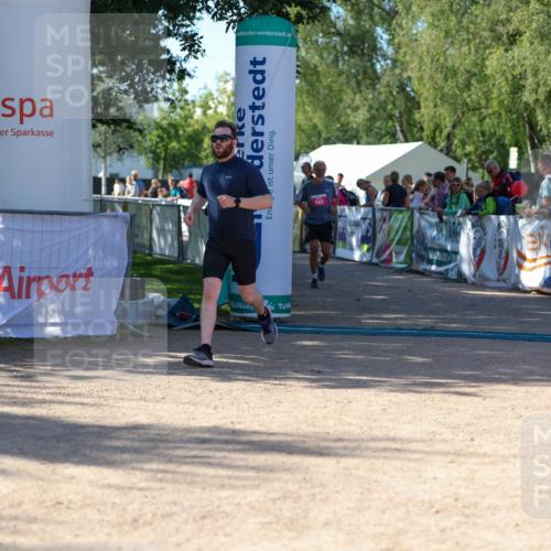 01.09.2024 - 17. Tribühne Triathlon Michael Strokosch http://msf.ph/oto/6899865 01.09.2024 10:54:44 Ziel 141, 1064 meine-sportfotos.de