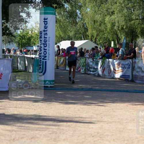 01.09.2024 - 17. Tribühne Triathlon Michael Strokosch http://msf.ph/oto/6899878 01.09.2024 10:54:45 Ziel 141, 1064 meine-sportfotos.de