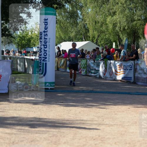 01.09.2024 - 17. Tribühne Triathlon Michael Strokosch http://msf.ph/oto/6899882 01.09.2024 10:54:46 Ziel 141, 1064 meine-sportfotos.de