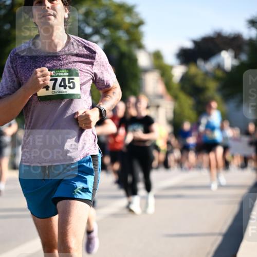 01.09.2024 - BARMER Alsterlauf Dr. Thomas Lammeyer http://msf.ph/oto/6899923 01.09.2024 09:37:30 Laufen 5, 745 meine-sportfotos.de