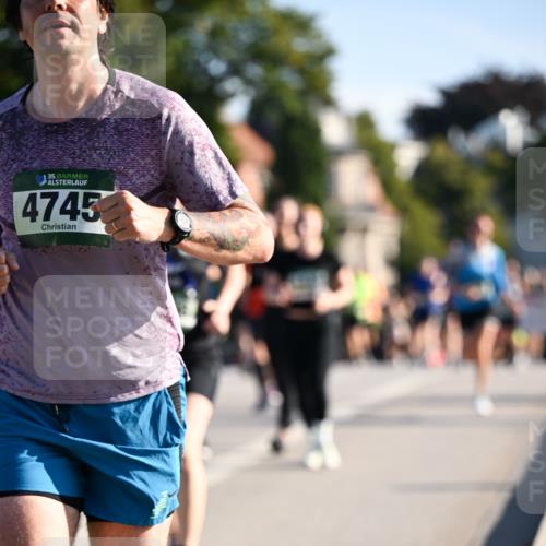 01.09.2024 - BARMER Alsterlauf Dr. Thomas Lammeyer http://msf.ph/oto/6899940 01.09.2024 09:37:30 Laufen 35, 4745 meine-sportfotos.de