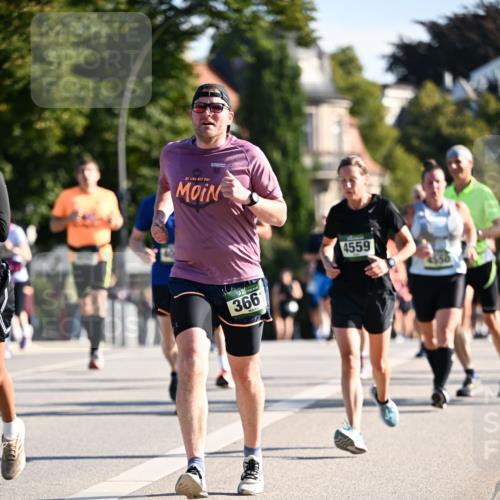 01.09.2024 - BARMER Alsterlauf Dr. Thomas Lammeyer http://msf.ph/oto/6900033 01.09.2024 09:37:38 Laufen 3661, 4559 meine-sportfotos.de
