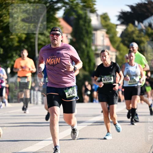 01.09.2024 - BARMER Alsterlauf Dr. Thomas Lammeyer http://msf.ph/oto/6900038 01.09.2024 09:37:38 Laufen 366, 4559, 4550 meine-sportfotos.de