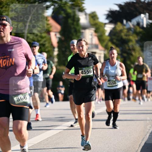 01.09.2024 - BARMER Alsterlauf Dr. Thomas Lammeyer http://msf.ph/oto/6900051 01.09.2024 09:37:39 Laufen 366, 4559, 4550 meine-sportfotos.de