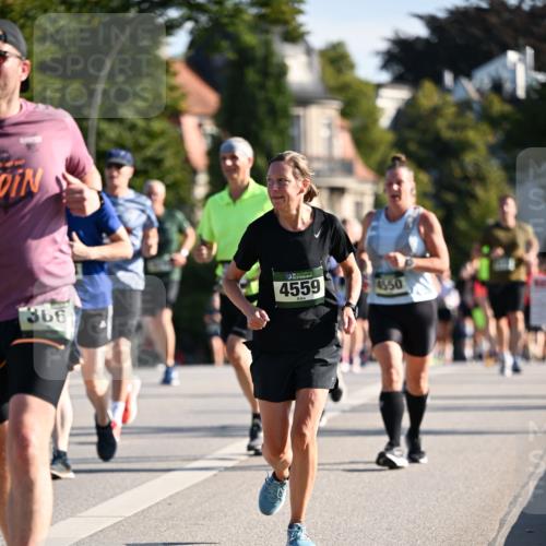 01.09.2024 - BARMER Alsterlauf Dr. Thomas Lammeyer http://msf.ph/oto/6900054 01.09.2024 09:37:39 Laufen 366, 4559, 4550 meine-sportfotos.de