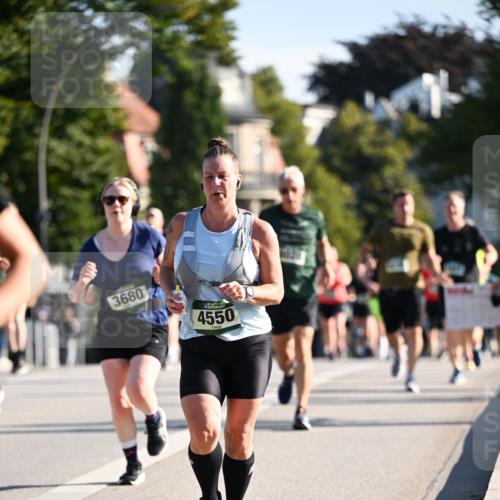 01.09.2024 - BARMER Alsterlauf Dr. Thomas Lammeyer http://msf.ph/oto/6900081 01.09.2024 09:37:41 Laufen 3680, 4550 meine-sportfotos.de