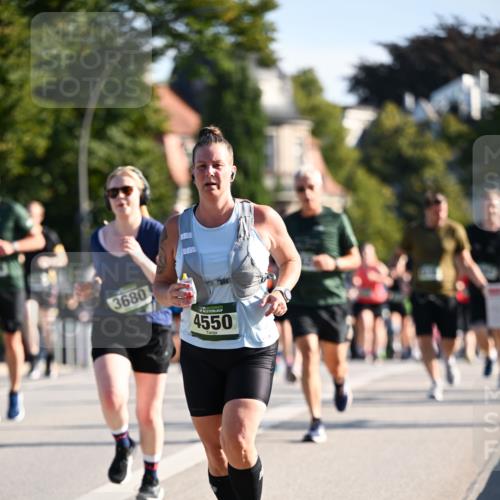 01.09.2024 - BARMER Alsterlauf Dr. Thomas Lammeyer http://msf.ph/oto/6900092 01.09.2024 09:37:41 Laufen 3680, 4550 meine-sportfotos.de