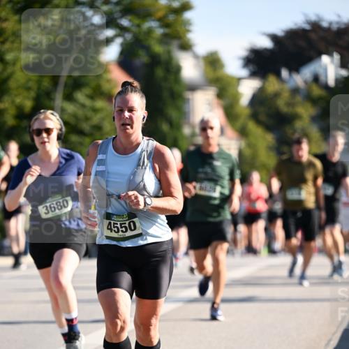 01.09.2024 - BARMER Alsterlauf Dr. Thomas Lammeyer http://msf.ph/oto/6900099 01.09.2024 09:37:42 Laufen 3680, 4550 meine-sportfotos.de