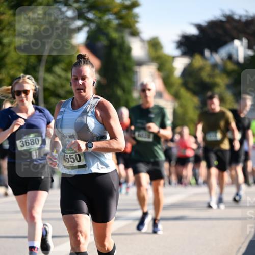 01.09.2024 - BARMER Alsterlauf Dr. Thomas Lammeyer http://msf.ph/oto/6900103 01.09.2024 09:37:42 Laufen 3680, 4550 meine-sportfotos.de
