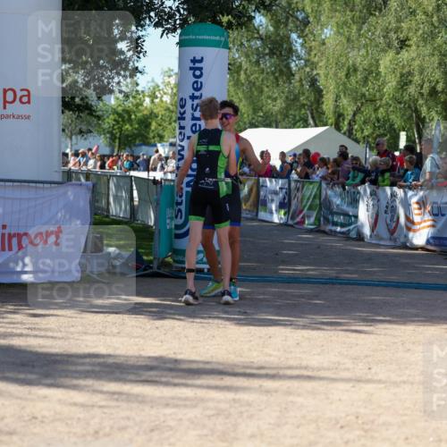 01.09.2024 - 17. Tribühne Triathlon Michael Strokosch http://msf.ph/oto/6900104 01.09.2024 10:55:33 Ziel 256 meine-sportfotos.de