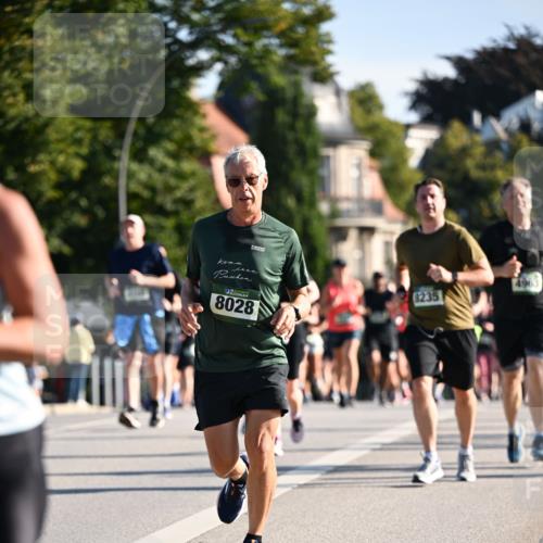 01.09.2024 - BARMER Alsterlauf Dr. Thomas Lammeyer http://msf.ph/oto/6900124 01.09.2024 09:37:43 Laufen 8028, 8235 meine-sportfotos.de