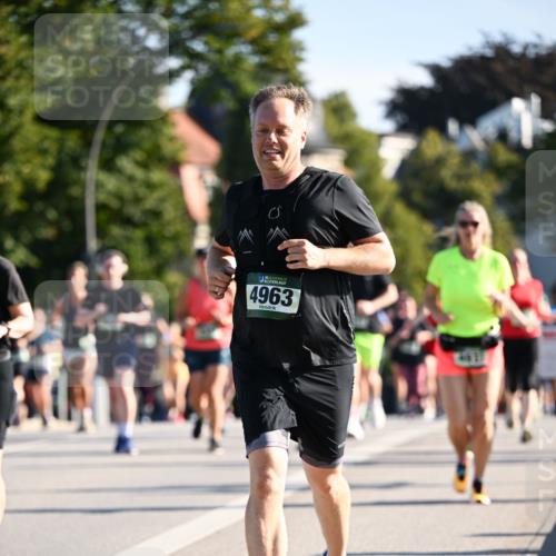 01.09.2024 - BARMER Alsterlauf Dr. Thomas Lammeyer http://msf.ph/oto/6900199 01.09.2024 09:37:47 Laufen 35, 4963 meine-sportfotos.de