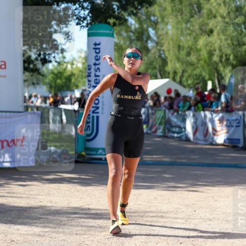 01.09.2024 - 17. Tribühne Triathlon Michael Strokosch http://msf.ph/oto/6900208 01.09.2024 10:55:55 Ziel 165, 166, 285, 306 meine-sportfotos.de