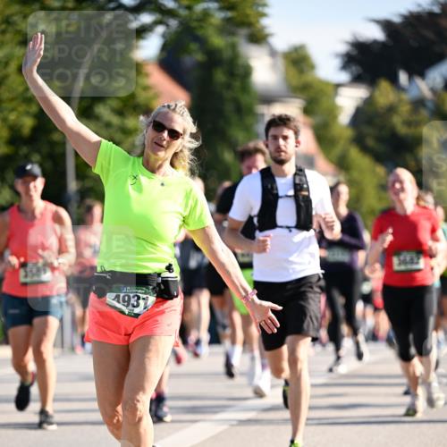 01.09.2024 - BARMER Alsterlauf Dr. Thomas Lammeyer http://msf.ph/oto/6900254 01.09.2024 09:37:50 Laufen 4931 meine-sportfotos.de
