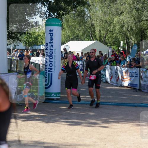 01.09.2024 - 17. Tribühne Triathlon Michael Strokosch http://msf.ph/oto/6900281 01.09.2024 10:56:00 Ziel 165, 166, 285 meine-sportfotos.de