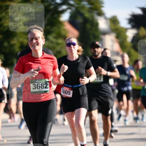 01.09.2024 - BARMER Alsterlauf Dr. Thomas Lammeyer http://msf.ph/oto/6900295 01.09.2024 09:37:53 Laufen 35, 3682, 805 meine-sportfotos.de