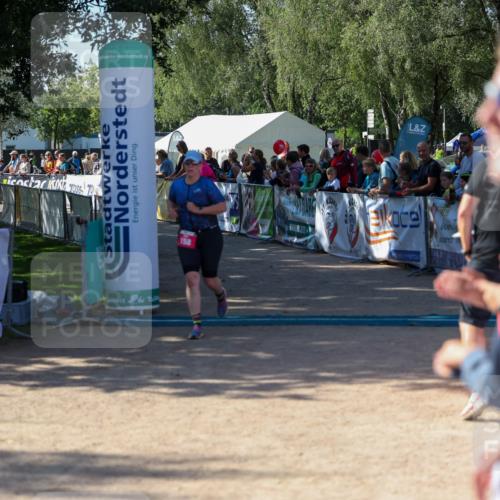 01.09.2024 - 17. Tribühne Triathlon Michael Strokosch http://msf.ph/oto/6900342 01.09.2024 10:56:08 Ziel 158 meine-sportfotos.de