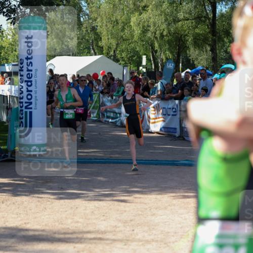 01.09.2024 - 17. Tribühne Triathlon Michael Strokosch http://msf.ph/oto/6900420 01.09.2024 10:56:23 Ziel 144, 205, 251, 254 meine-sportfotos.de