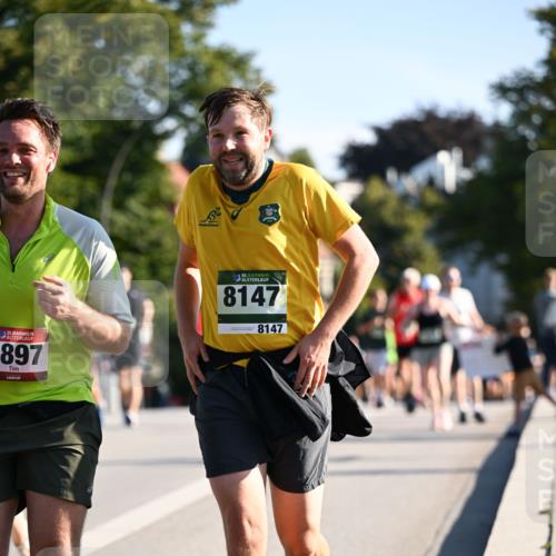 01.09.2024 - BARMER Alsterlauf Dr. Thomas Lammeyer http://msf.ph/oto/6900426 01.09.2024 09:38:00 Laufen 35, 897, 35, 8147, 8147 meine-sportfotos.de
