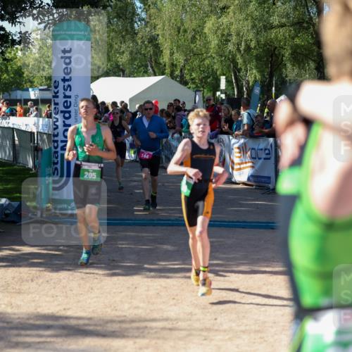 01.09.2024 - 17. Tribühne Triathlon Michael Strokosch http://msf.ph/oto/6900440 01.09.2024 10:56:24 Ziel 144, 205, 251, 254 meine-sportfotos.de