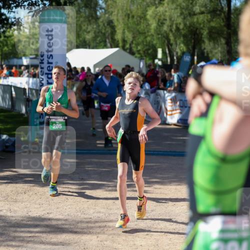 01.09.2024 - 17. Tribühne Triathlon Michael Strokosch http://msf.ph/oto/6900451 01.09.2024 10:56:25 Ziel 144, 205, 251, 254 meine-sportfotos.de