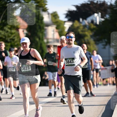 01.09.2024 - BARMER Alsterlauf Dr. Thomas Lammeyer http://msf.ph/oto/6900466 01.09.2024 09:38:04 Laufen 3823, 3843 meine-sportfotos.de
