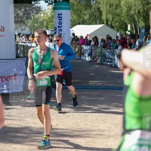 01.09.2024 - 17. Tribühne Triathlon Michael Strokosch http://msf.ph/oto/6900478 01.09.2024 10:56:26 Ziel 144, 205, 251, 254 meine-sportfotos.de