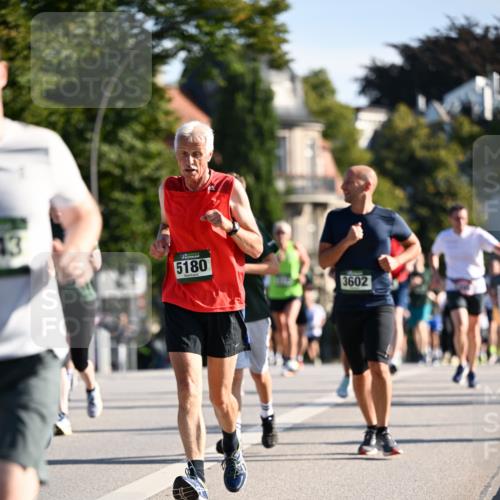 01.09.2024 - BARMER Alsterlauf Dr. Thomas Lammeyer http://msf.ph/oto/6900507 01.09.2024 09:38:06 Laufen 13, 5180, 3602 meine-sportfotos.de