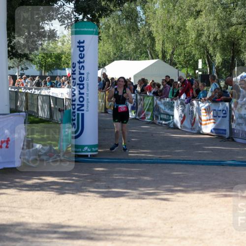 01.09.2024 - 17. Tribühne Triathlon Michael Strokosch http://msf.ph/oto/6900545 01.09.2024 10:56:42 Ziel 137 meine-sportfotos.de