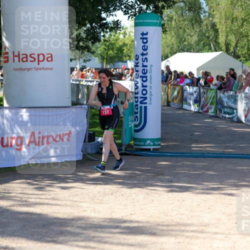01.09.2024 - 17. Tribühne Triathlon Michael Strokosch http://msf.ph/oto/6900580 01.09.2024 10:56:44 Ziel 137 meine-sportfotos.de