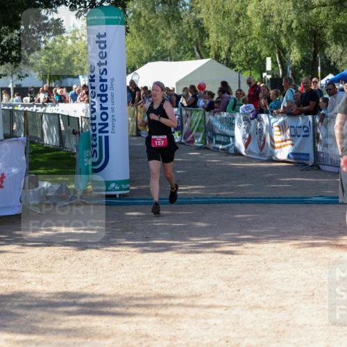 01.09.2024 - 17. Tribühne Triathlon Michael Strokosch http://msf.ph/oto/6900623 01.09.2024 10:56:57 Ziel 157 meine-sportfotos.de