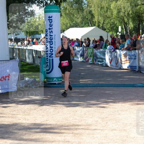 01.09.2024 - 17. Tribühne Triathlon Michael Strokosch http://msf.ph/oto/6900642 01.09.2024 10:56:58 Ziel 157 meine-sportfotos.de