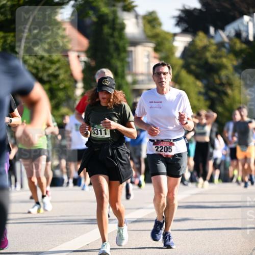 01.09.2024 - BARMER Alsterlauf Dr. Thomas Lammeyer http://msf.ph/oto/6900675 01.09.2024 09:38:10 Laufen 3311, 2205 meine-sportfotos.de