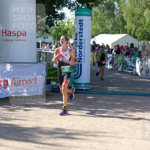 01.09.2024 - 17. Tribühne Triathlon Michael Strokosch http://msf.ph/oto/6900687 01.09.2024 10:57:46 Ziel 168, 272 meine-sportfotos.de