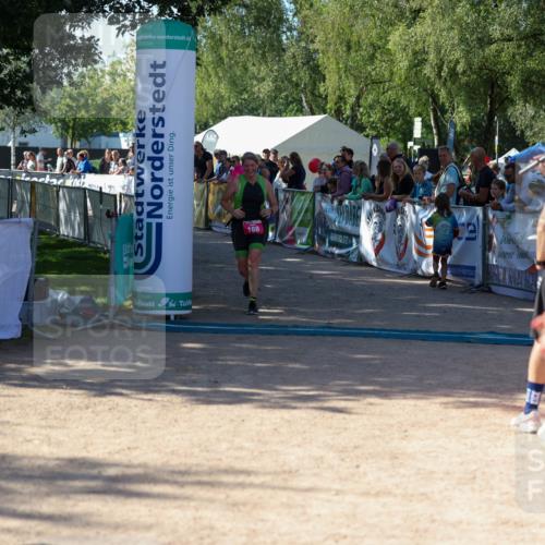 01.09.2024 - 17. Tribühne Triathlon Michael Strokosch http://msf.ph/oto/6900698 01.09.2024 10:57:47 Ziel 168, 272 meine-sportfotos.de