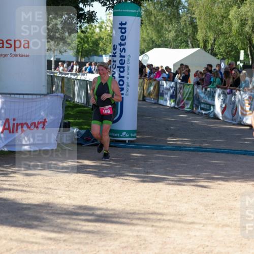 01.09.2024 - 17. Tribühne Triathlon Michael Strokosch http://msf.ph/oto/6900728 01.09.2024 10:57:49 Ziel 168, 272 meine-sportfotos.de